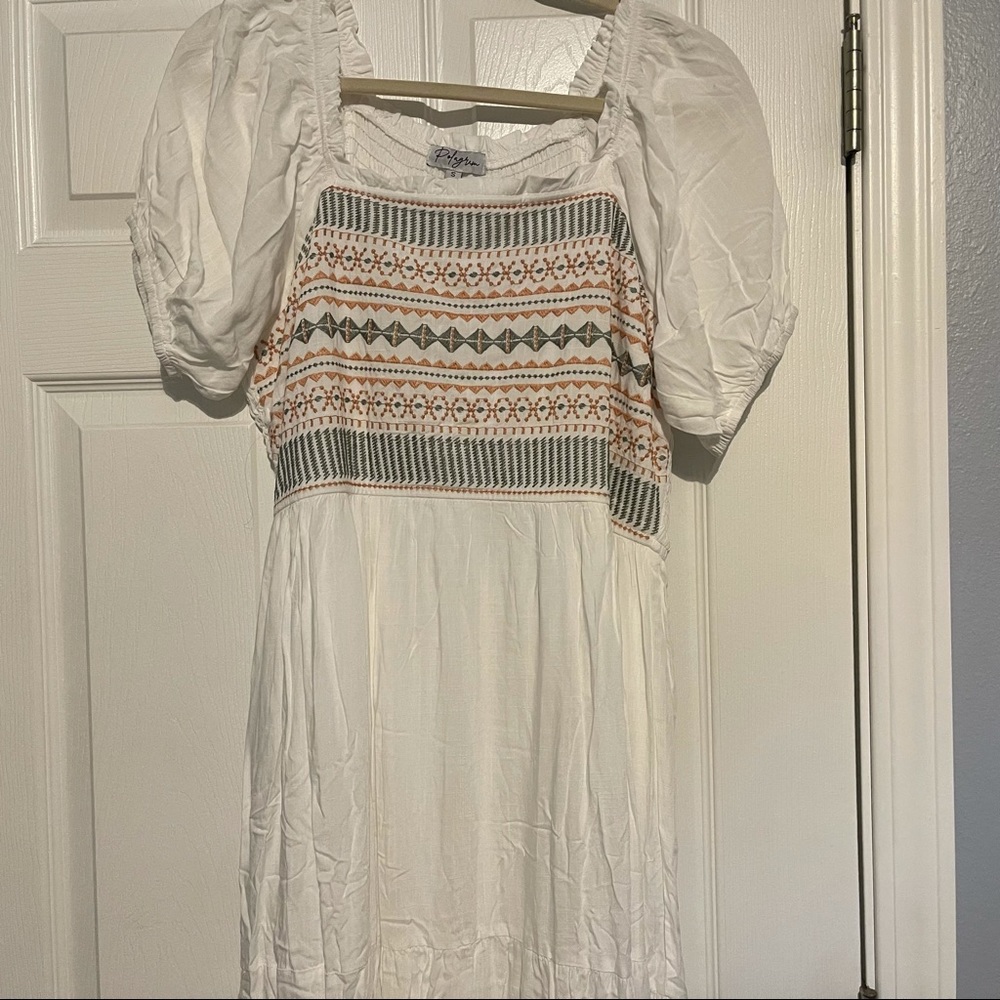 Karolina Embroidered Midi in Ivory - Picture 6 of 9